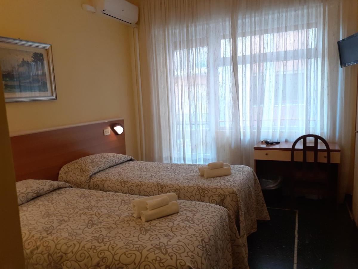 Hotel Colibri Finale Ligure Eksteriør billede
