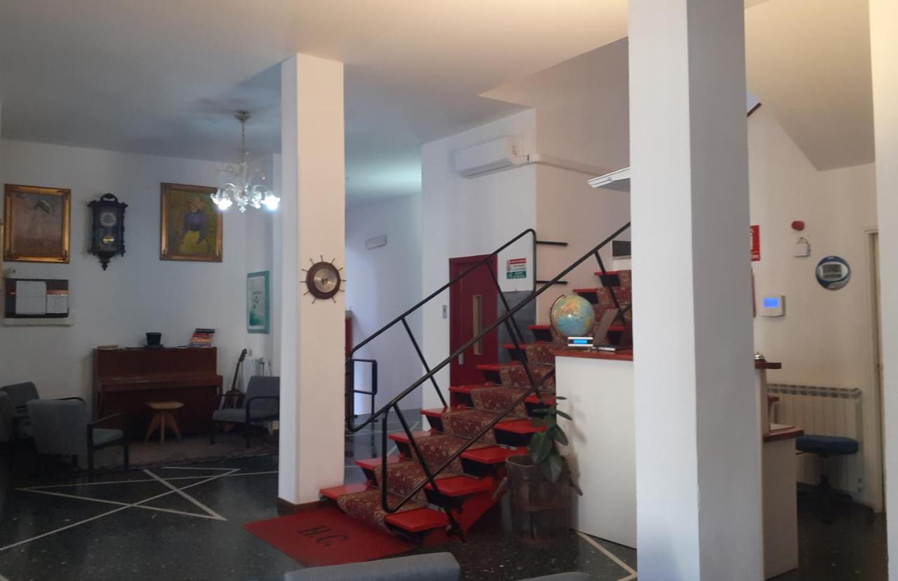 Hotel Colibri Finale Ligure Eksteriør billede