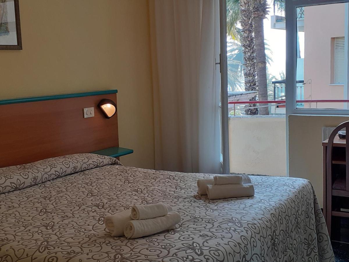 Hotel Colibri Finale Ligure Eksteriør billede